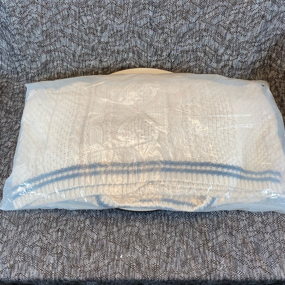 Taylor Swift The Cardigan Folklore 2024 sweater NWT M/L - Picture 3 of 11